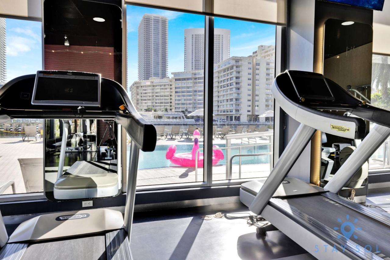Upper Studio With Balcony,Pool And Gym, Near Beach Холандейл Бийч Екстериор снимка